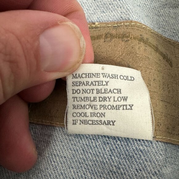 Vintage Gap Denim Jacket Light Wash Size XL Classic Style Womens Outerwear - Picture 2 of 9